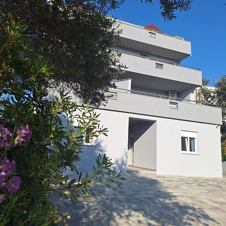 Apartments Miki 2 Novalja Luaran gambar