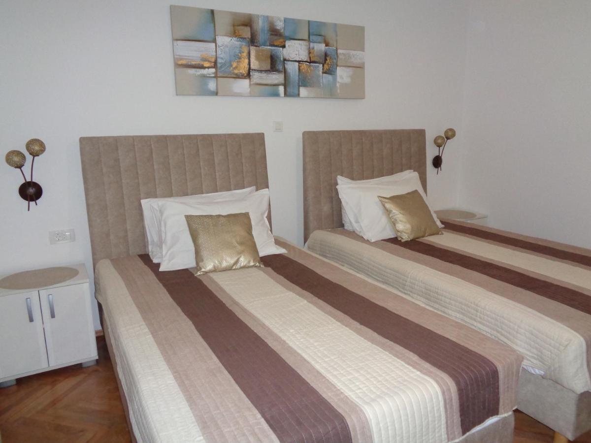 Apartments Miki 2 Novalja Luaran gambar