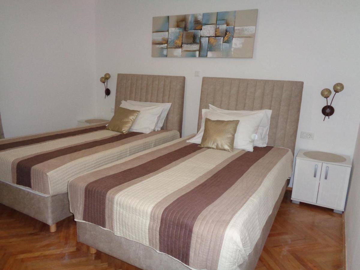 Apartments Miki 2 Novalja Luaran gambar