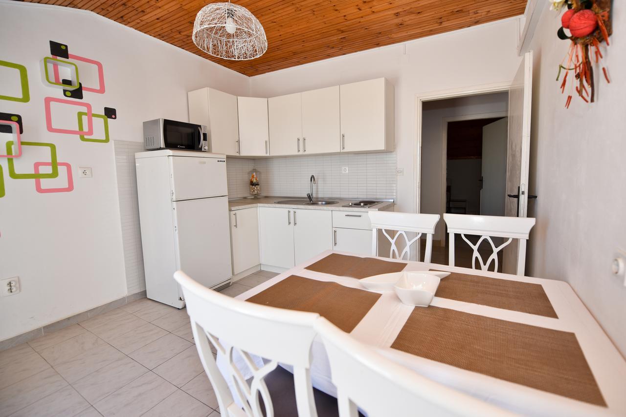 Apartments Miki 2 Novalja Luaran gambar