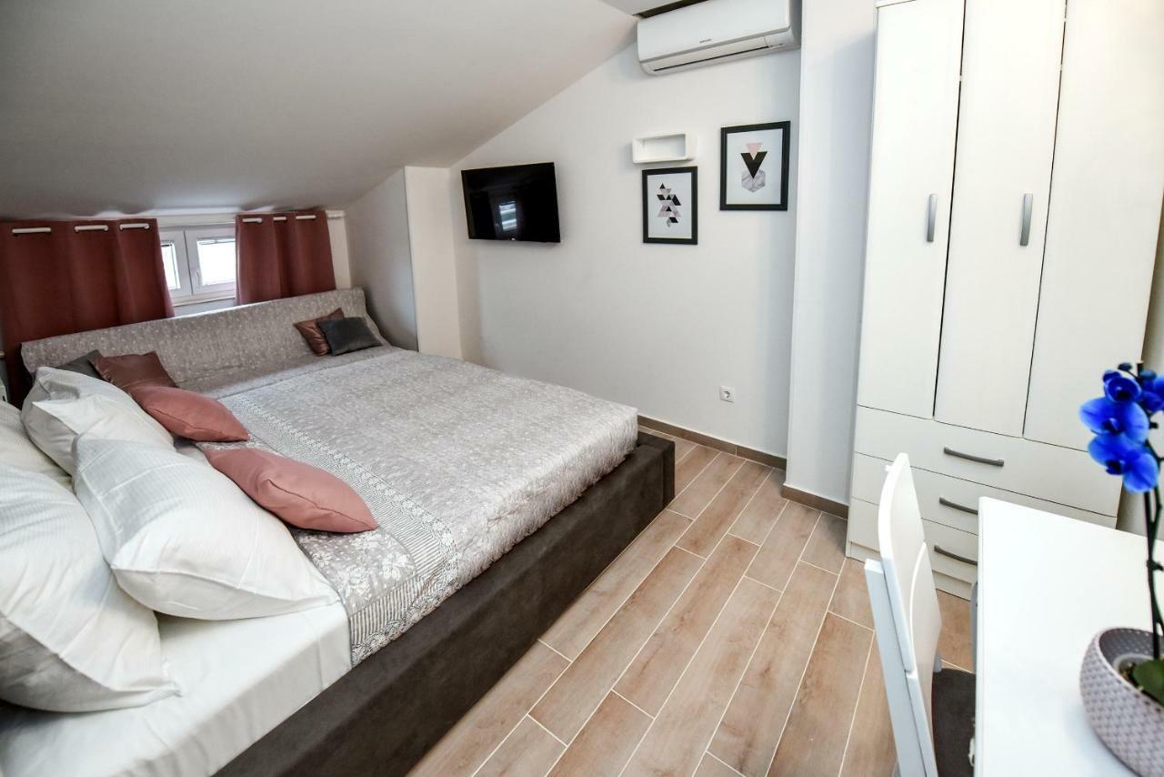 Apartments Miki 2 Novalja Luaran gambar
